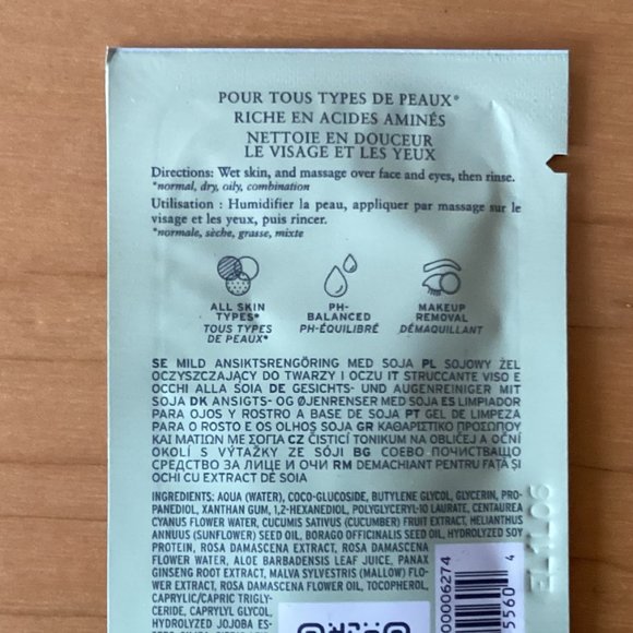 2ml Fresh Soy Face Cleanser for All Skin Types - Picture 5 of 6